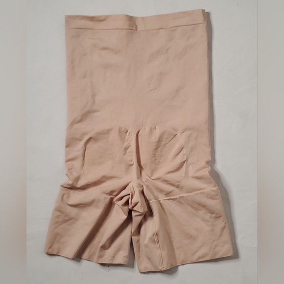 Spanx On Core High waisted- Mid Thigh  Soft Nude Body Shaper Sz XL/2XL - Picture 4 of 6